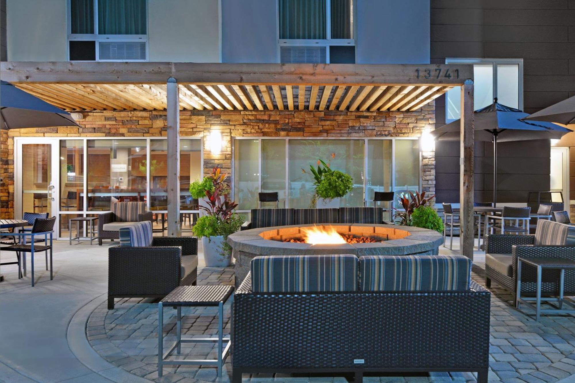 Towneplace Suites By Marriott Jacksonville East Exteriér fotografie